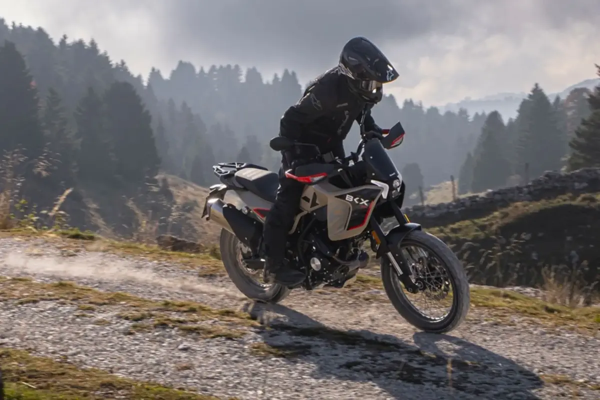 Benelli BKX 125 - Imagen 8