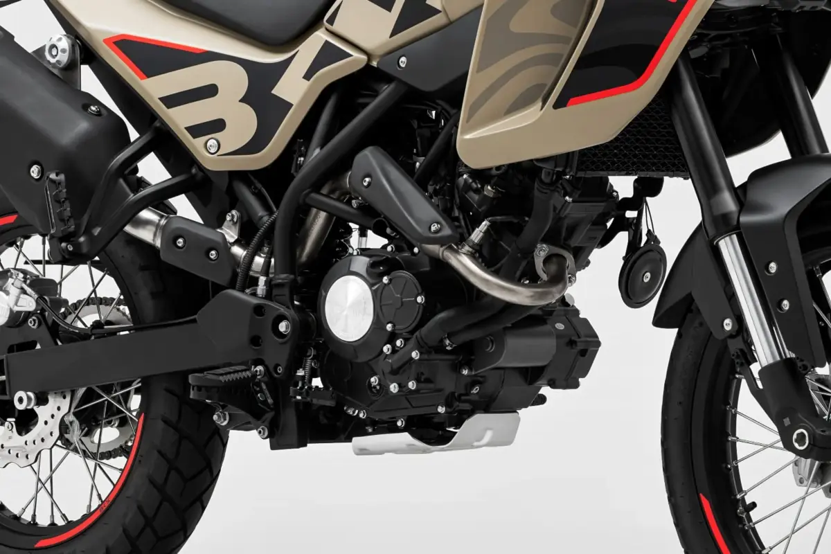 Benelli BKX 125 - Imagen 13