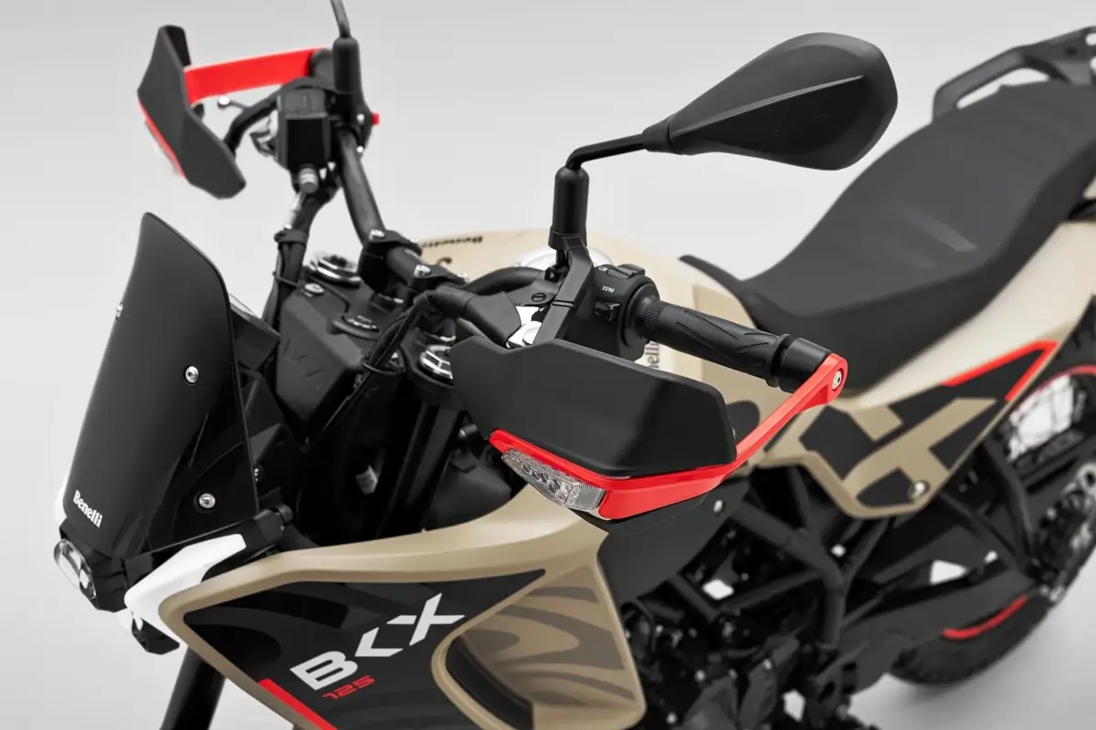 Benelli BKX 125 - Imagen 12