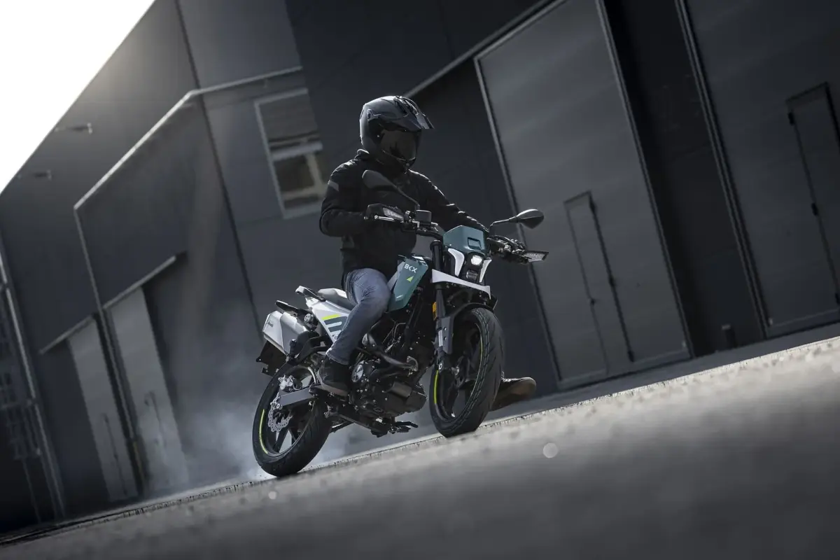 Benelli BKX 125 S - Imagen 12