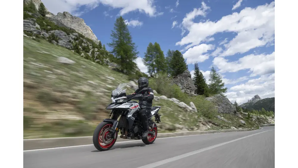 Benelli TRK 902 STRADALE - Imagen 12